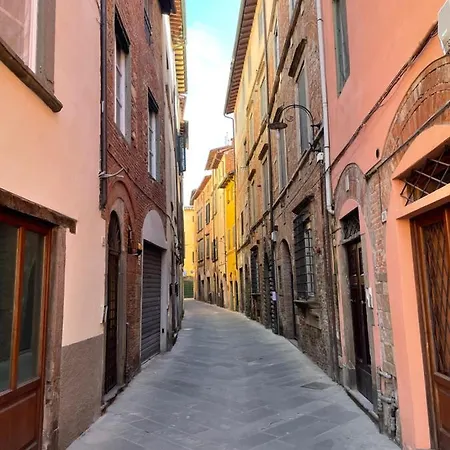 Note Tra Le Mura * Lucca